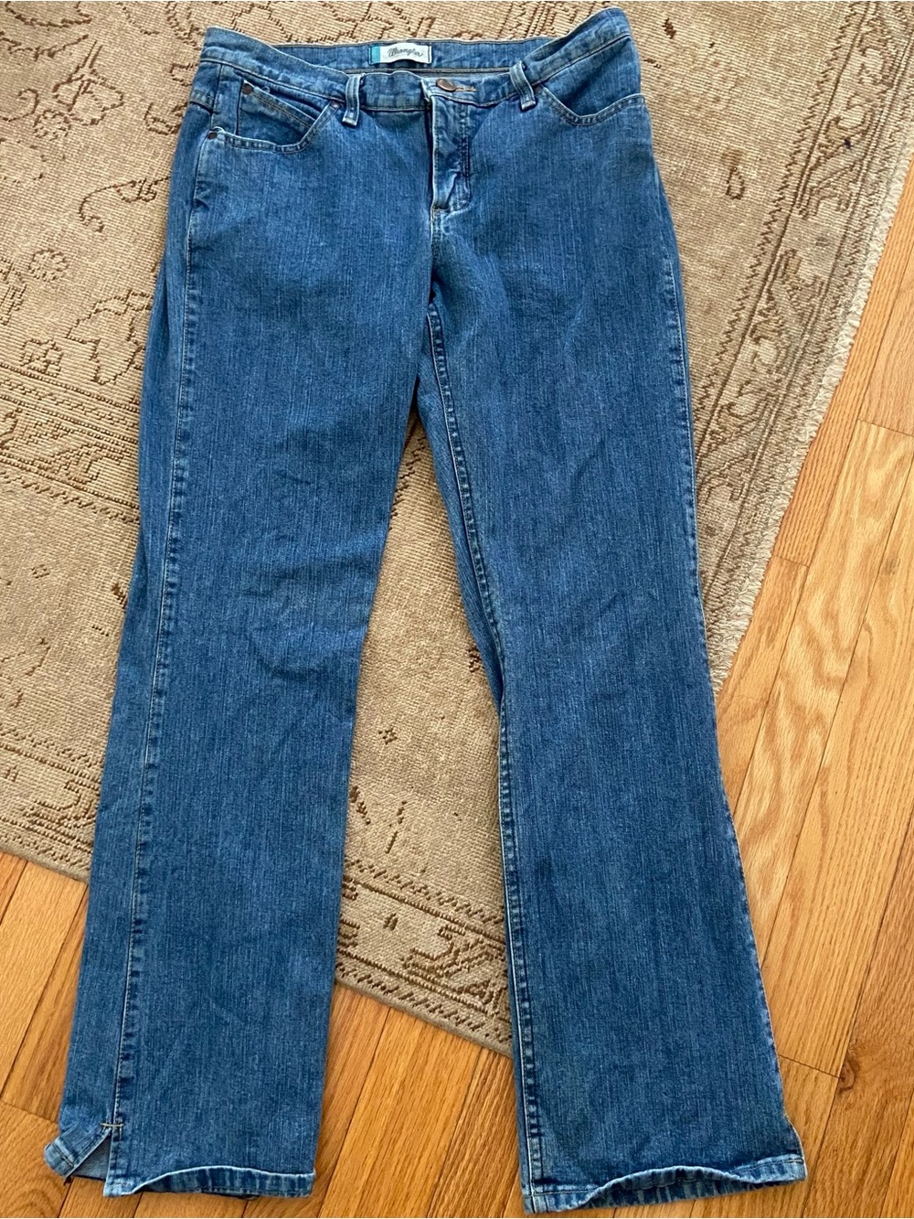 Wrangler Blue Jeans Cash Cowgirl Cut  9/10 x 32 Western Bootcut Rodeo Riding